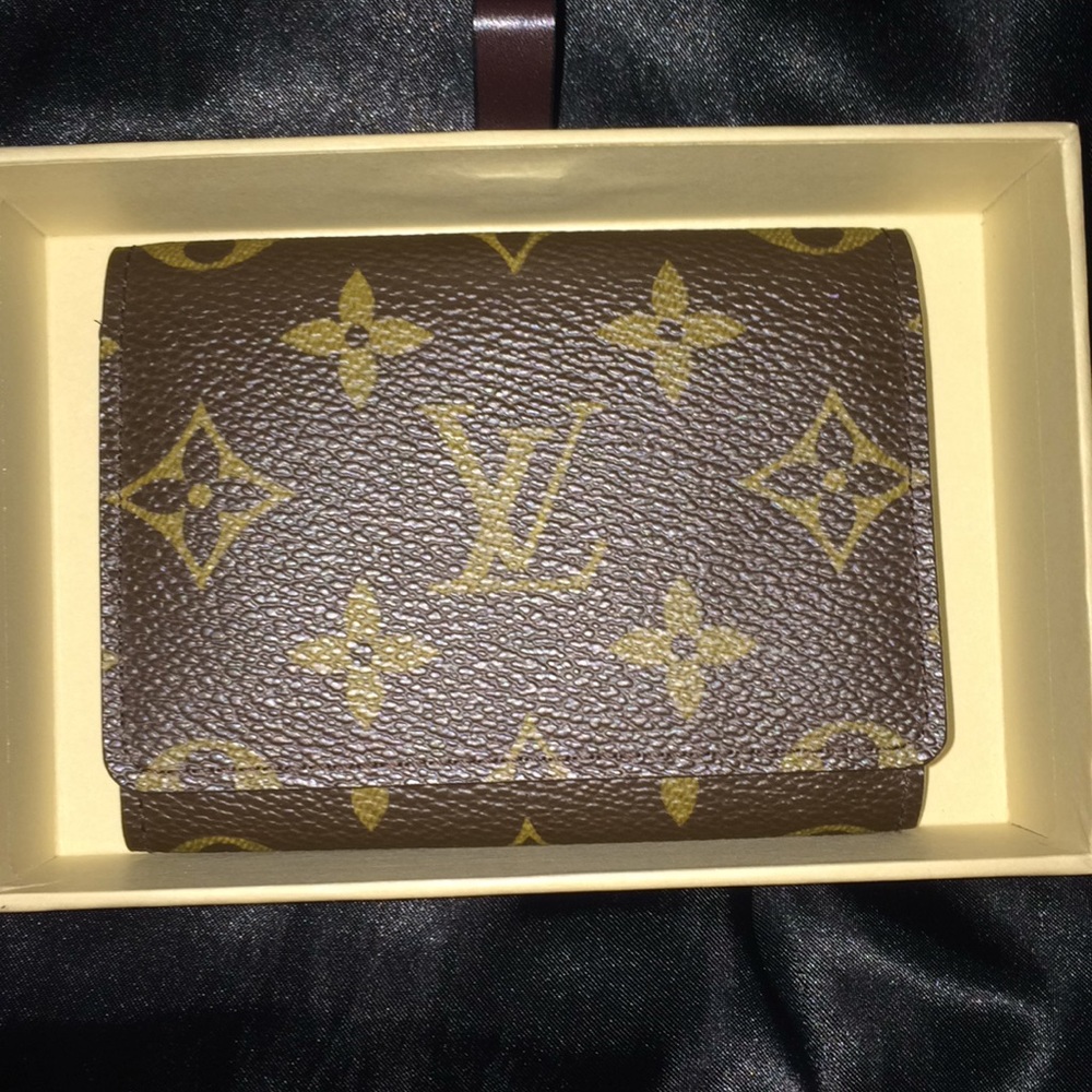 💯💛 ON SALE 100% Authentic Louis Vuitton Wallet!